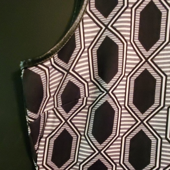 MSK Geometric  Pattern Dress w/ Faux Leather Trin - Picture 3 of 5